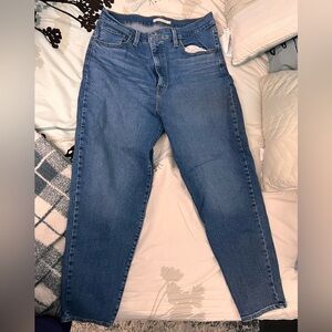 Levi’s Mom Jeans